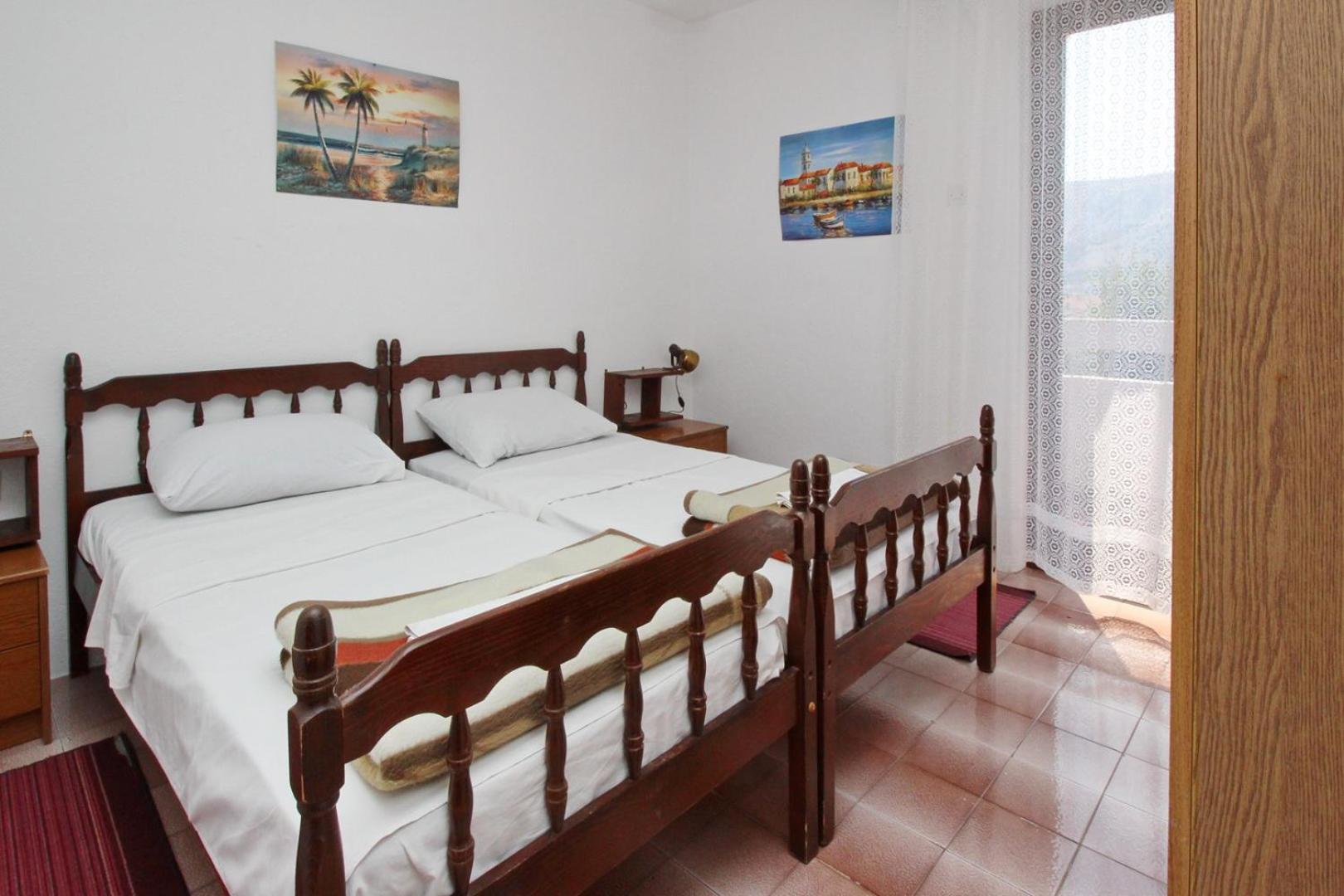 Apartments Teljega Baska  Bagian luar foto